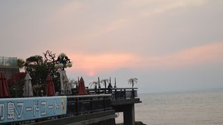 冬でも水着で泳げる温泉。デートでも家族でも良いですよ！