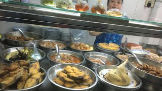 ベトナム家庭料理が楽しめる。