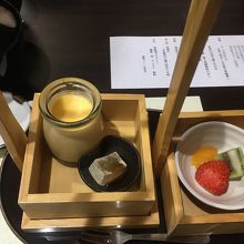 デザートもしっかりと頂いた。こくのあるプリン。