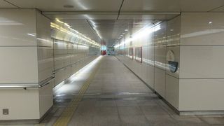 単なる地下通路だと思います。