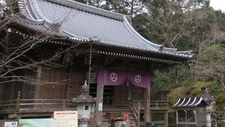 山寺といった風情が感じられ心地よかったです。