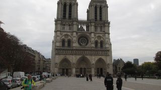 警備目的の軍人