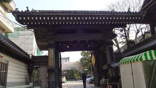 浄土真宗のお寺。