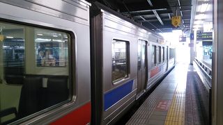 2017年12月現在、転換式クロスシートの８１１系  