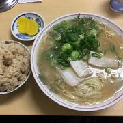 行列ができるラーメン店