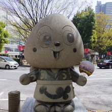 うなこちゃん像