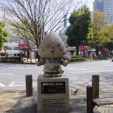 うなこちゃん像