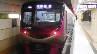 デュアルシート車5000型見参！