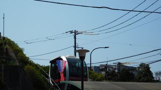 個性的なデザインのモノレール