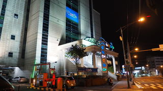 宿泊可能だが床は硬め