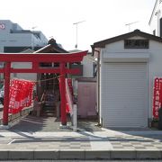 区画整理後も鎮座している神社