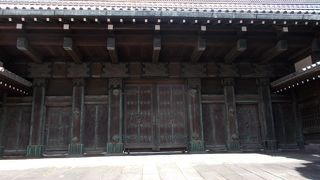 今は国立博物館の開かずの門になっています。