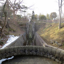 水は出ていませんでした…雪が強くなり、視界が悪いです