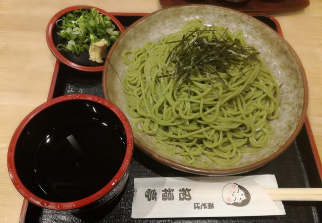 こしがあり美味しい蕎麦でした。