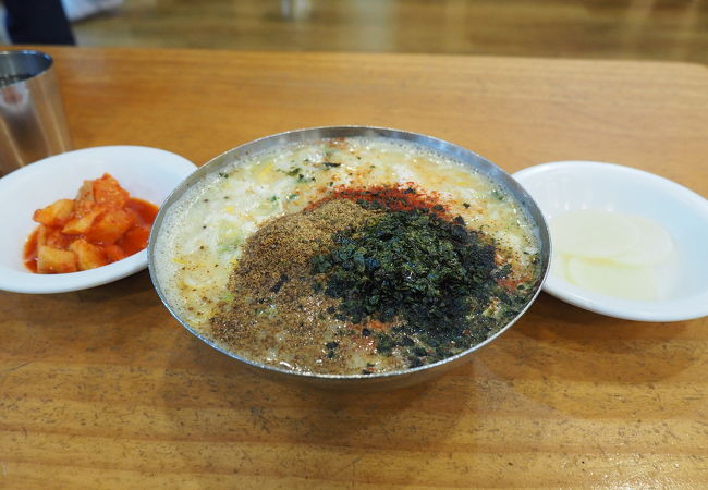 優しい味わいの韓国風うどん