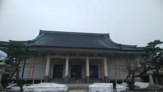 日本初の鉄筋コンクリート造のお堂