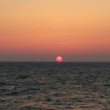 真ん丸の夕日を生まれて初めて見ました。