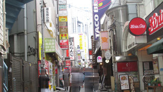 夜になると、大人の遊び場的に変身？