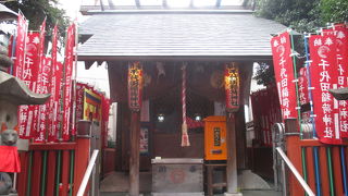 ホテル街の奥まったところに鎮座していました。