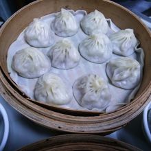小籠包。ジューシーでした！！