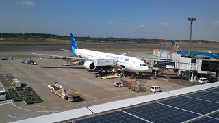 色々な飛行機がやって来ます。