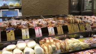 季節の変わり種あんぱんも面白い