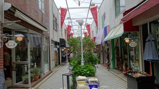 可愛い路地の商店街