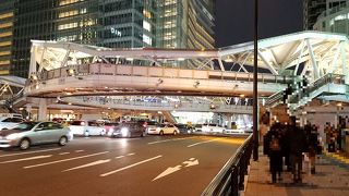 ハルカスと共に天王寺の象徴となっている感