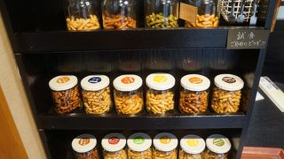 岡崎なので八丁味噌のかりんとうをお土産にしました