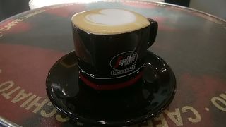 オフィスビルにセガフレード