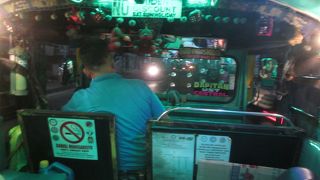 内装が凝ったジプニー