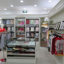 真絲大王の服飾