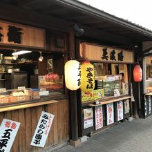 出店・焼きそば・五平餅・みたらし団子など