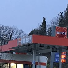 ガソリンスタンドもありました
