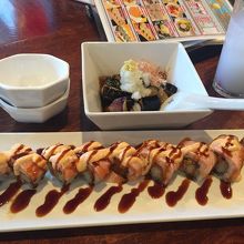 炙りサーモンと海老ロール