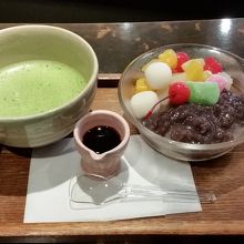 あんみつと抹茶