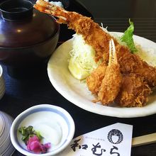 ジャンボエビフライが予想以上の大きさでした