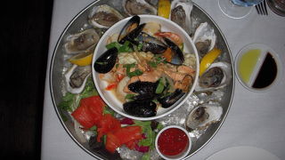 バンフのダウンタウンを象徴するランドマークとなっているカナダ料理のレストランです。