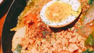 小粋なお店で、スープカレーを