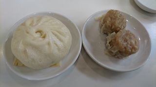 イートインで豚まん！