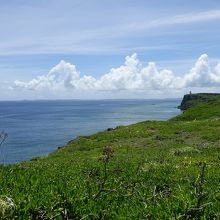 遠くにフナウサギバナタ。