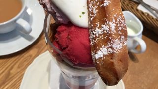 上座からお願いします