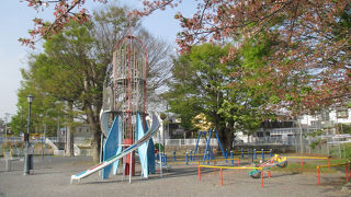 緑地というほど緑がありませんでした。