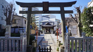 境内では写真撮影禁止