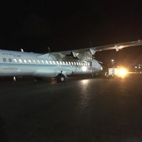 マレの国内線。日没後はこれでの移動&#10133;スピードボ