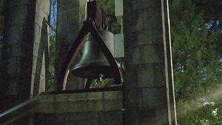 正午に鳴ります