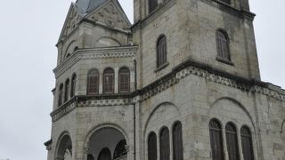 雨の松が峰教会