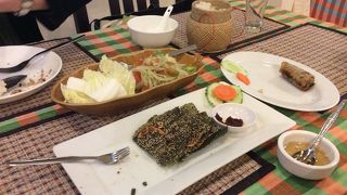 いきなり停電。ロウソクをつけて届けてくれたが、それまで30分放置されていた