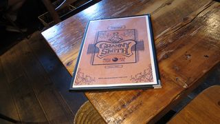 赤レンガ倉庫内の素敵なアップルパイのお店