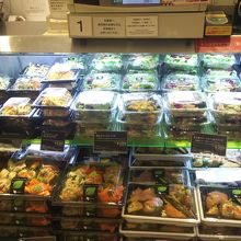 サラダも充実しています